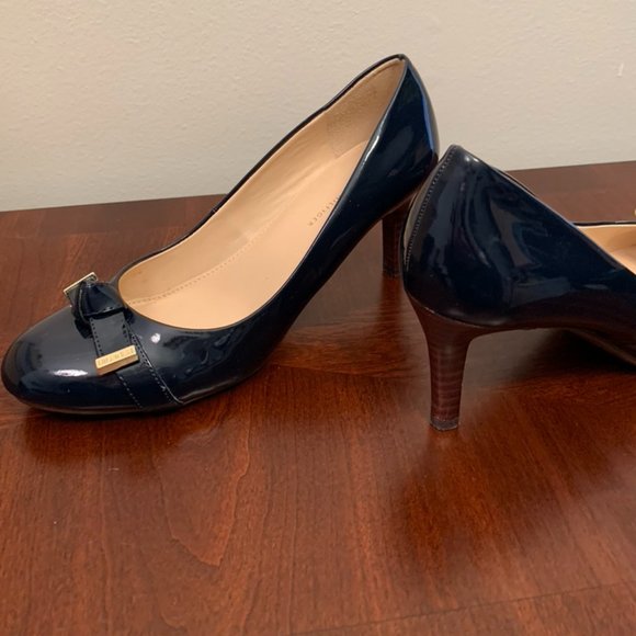 Hilfiger Navy Patent Heels, Knotted Bow - Picture 9 of 10